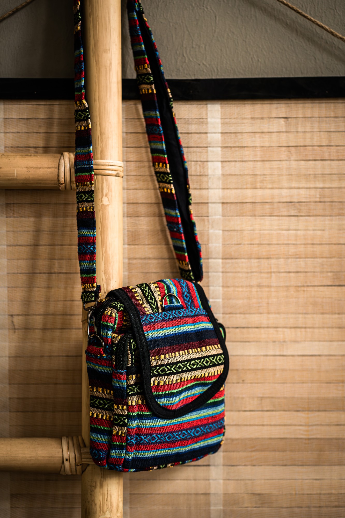 Umhängetasche aus Baumwolljacquard, blau-rot, H 22 cm, B 15 cm, L 7 cm günstig bestellen