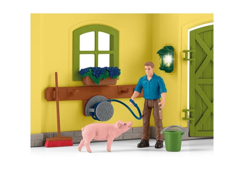 Schleich Spielfigurenset Farm World Stall mit Tieren und Zu Bauernhof-Spielset