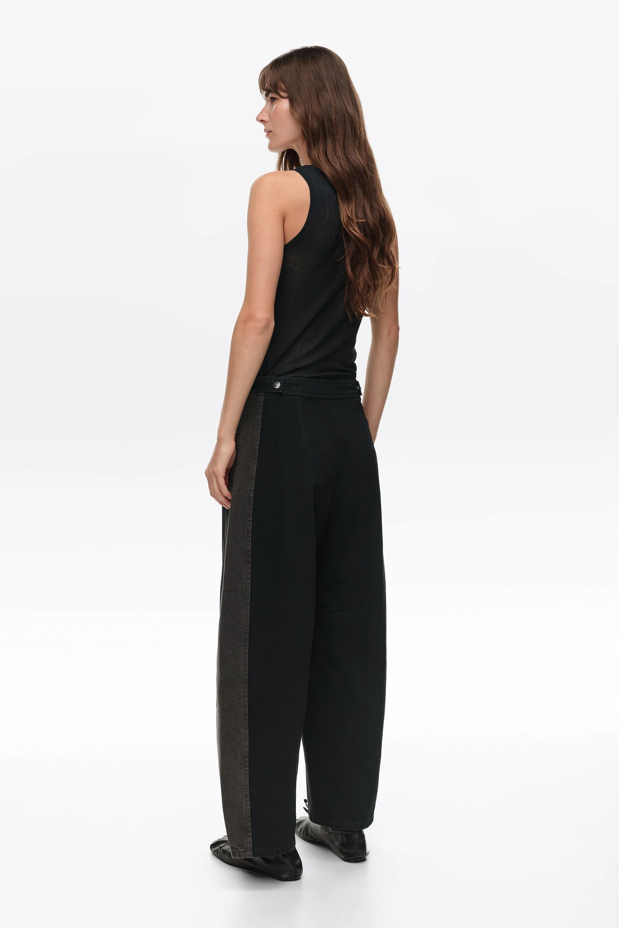 BARREL - Calça jeans preta bicolor com cintura ajustável