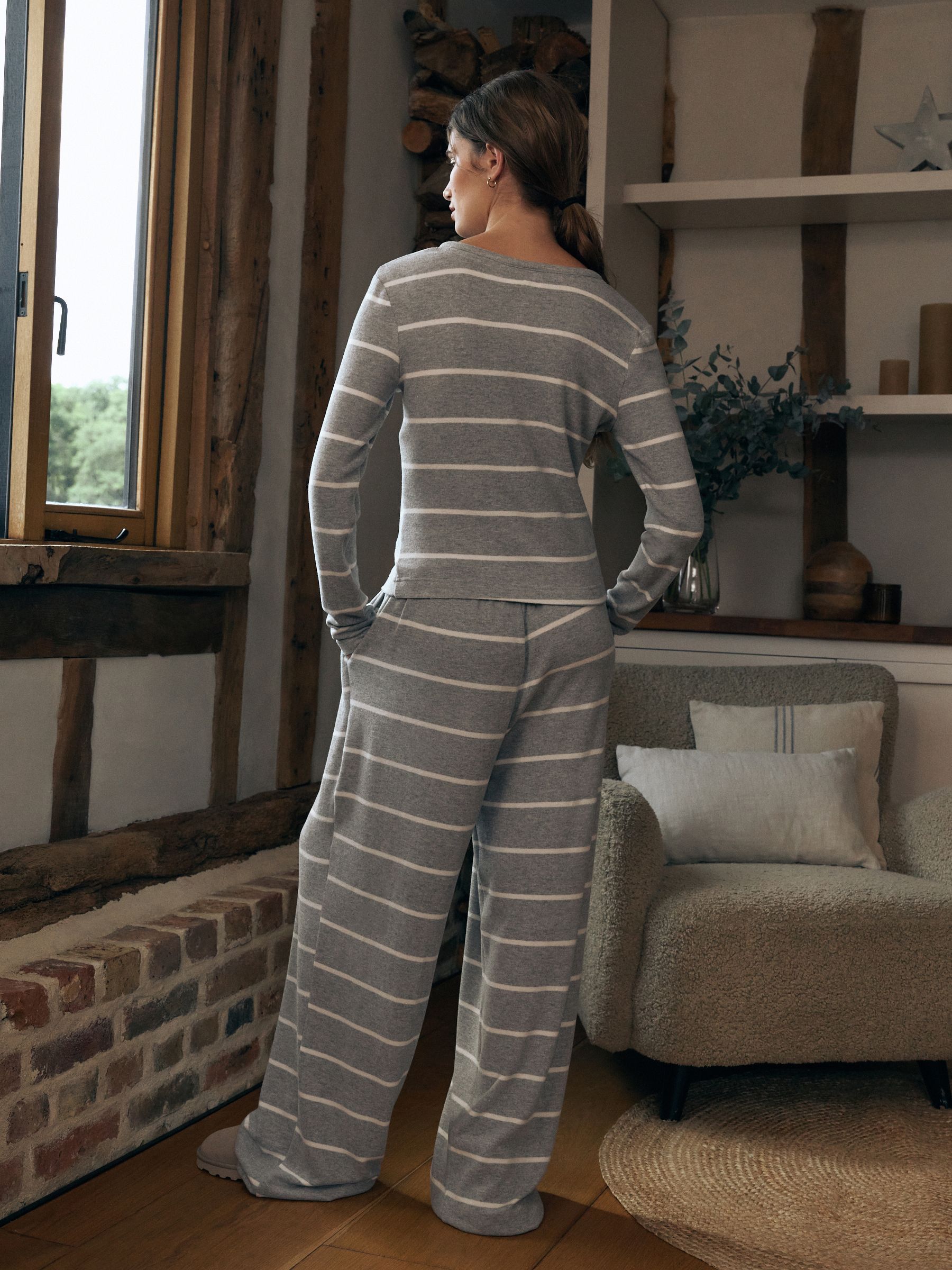 Grijze streep - Behaaglijke pyjama met lange mouwen