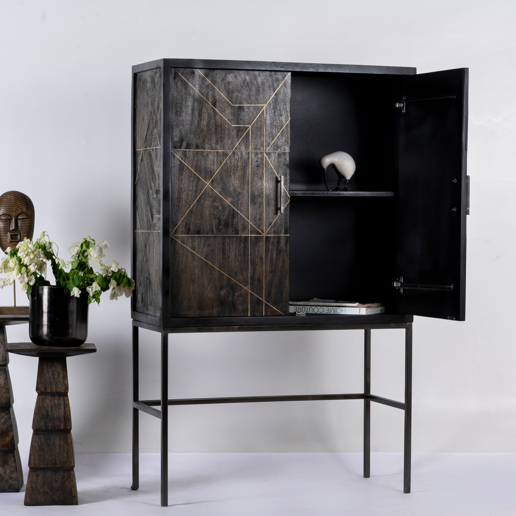 Dressoir Nitiyana #1