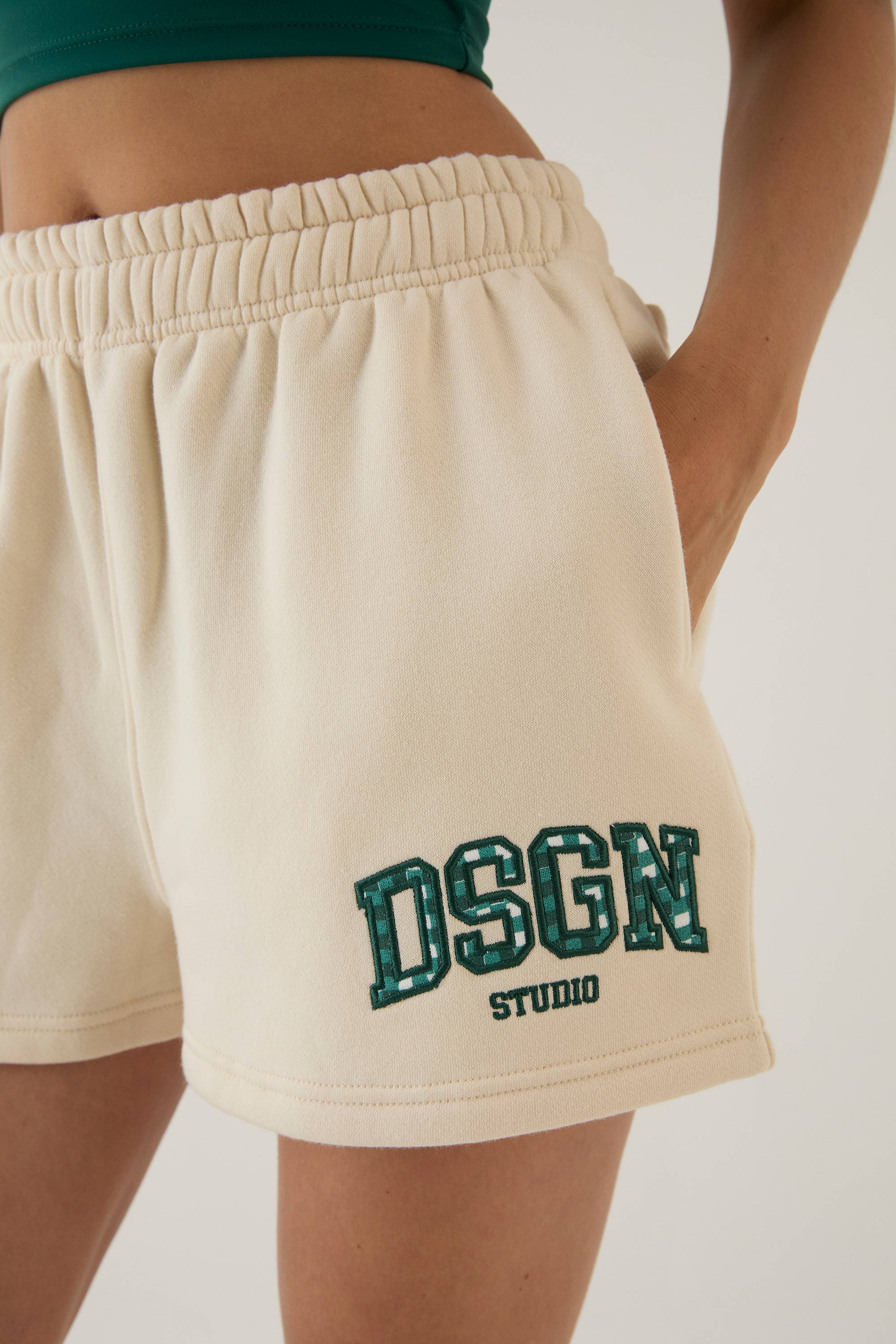 Short Sweat Appliqué Vichy Dsgn Studio