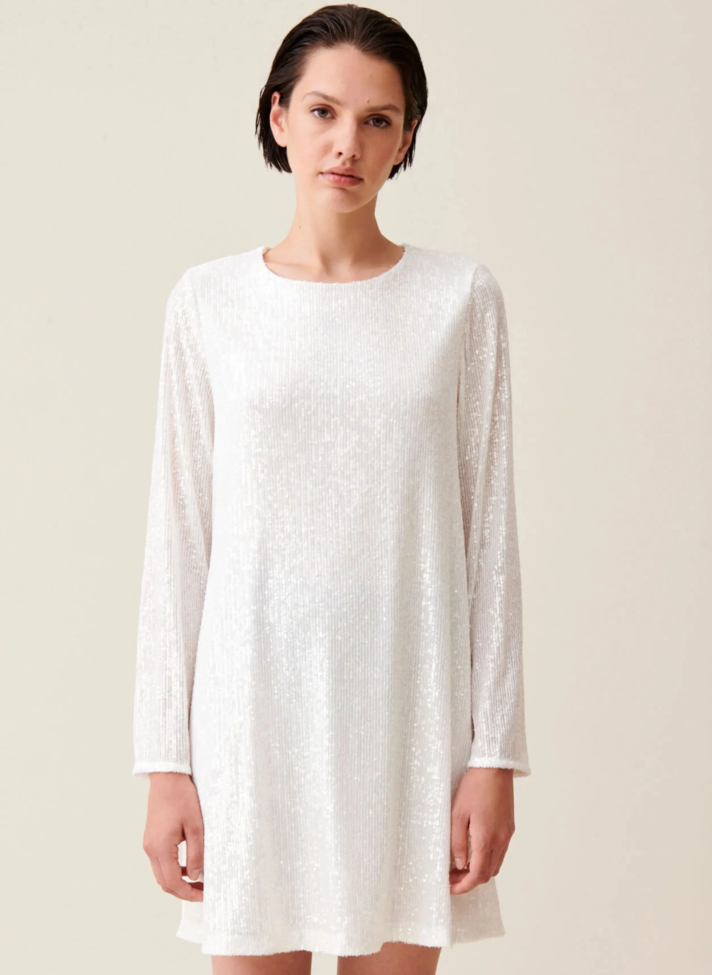 Robe courte col rond à sequins| Blanc