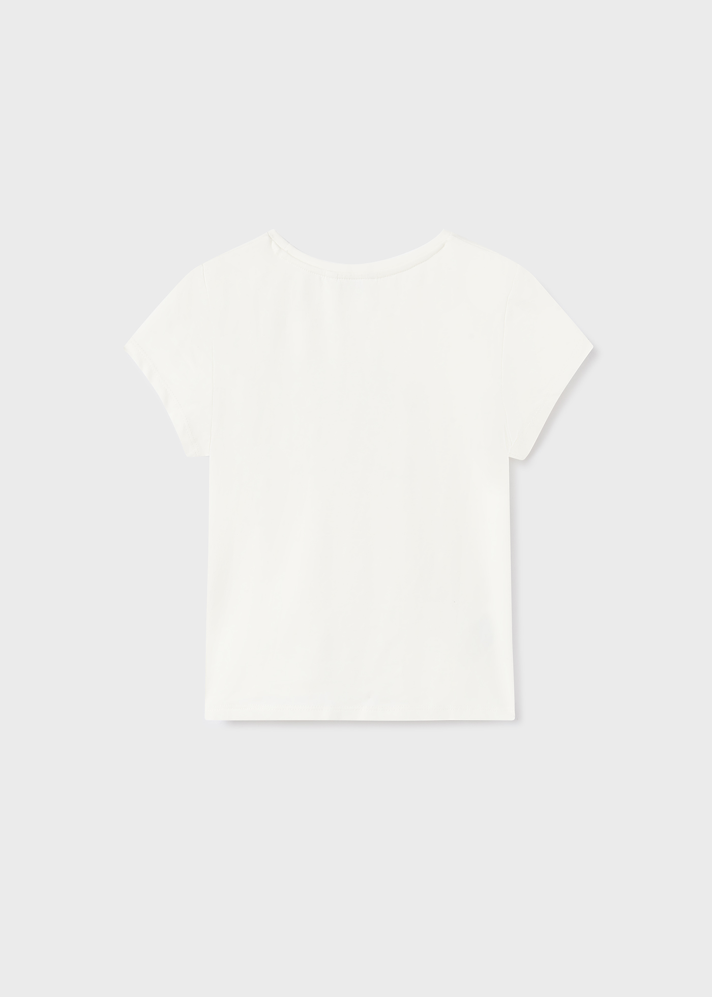 Camiseta de manga curta para meninas, feita de algodão sustentável.