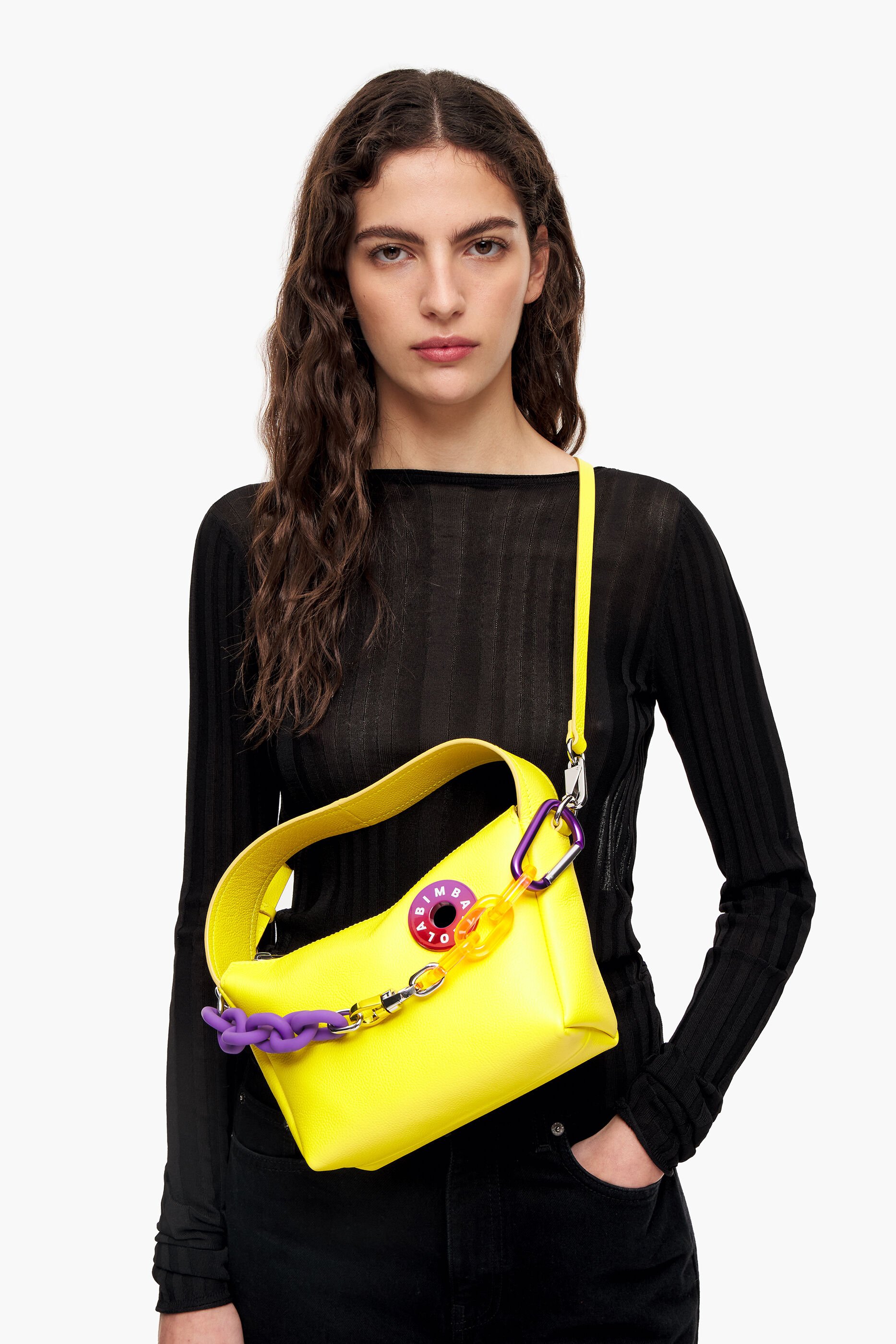 Bolsa hobo pequena de couro amarelo