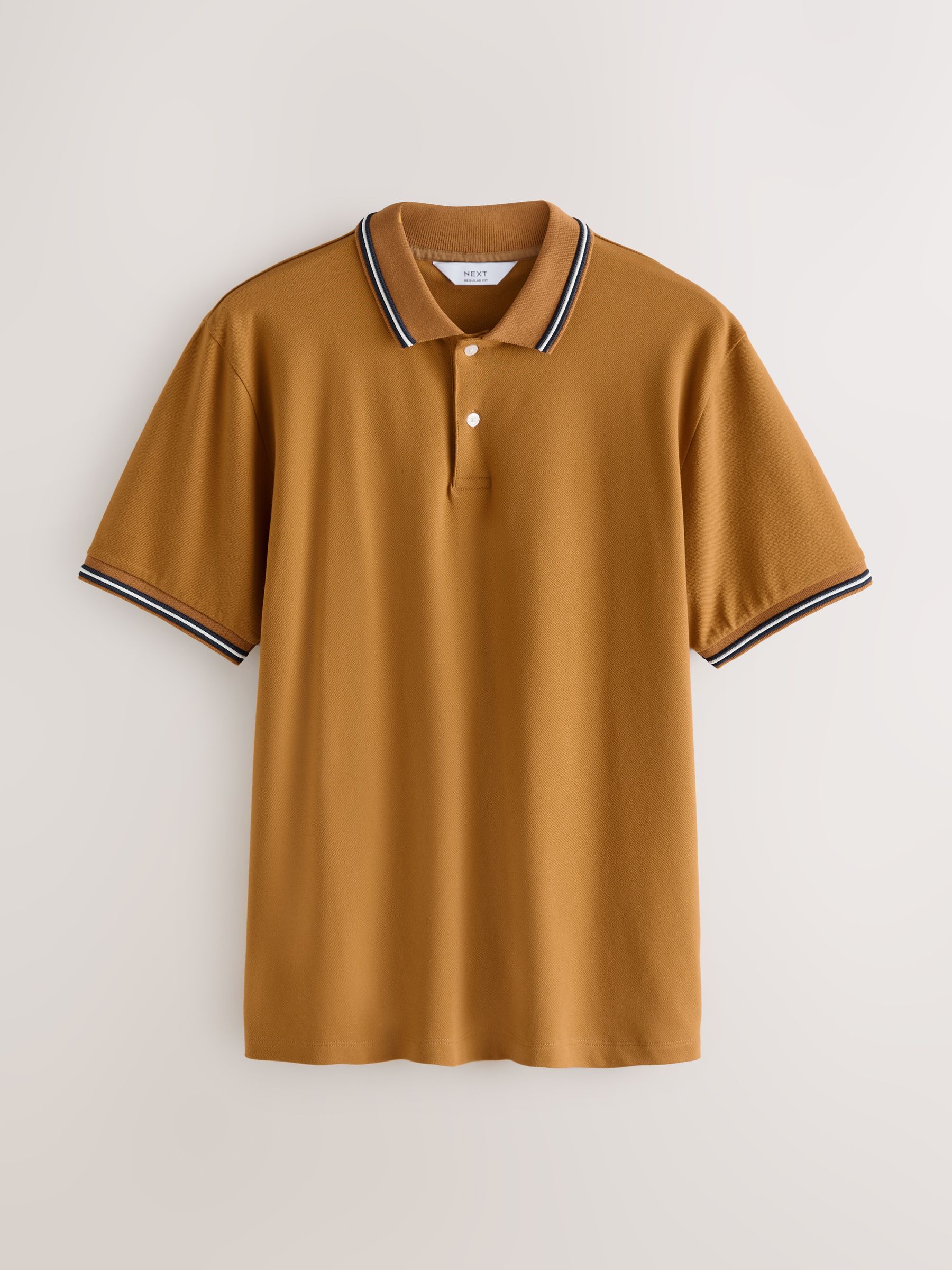 Okergeel - Regular fit poloshirt met korte mouwen en contrasterende randen