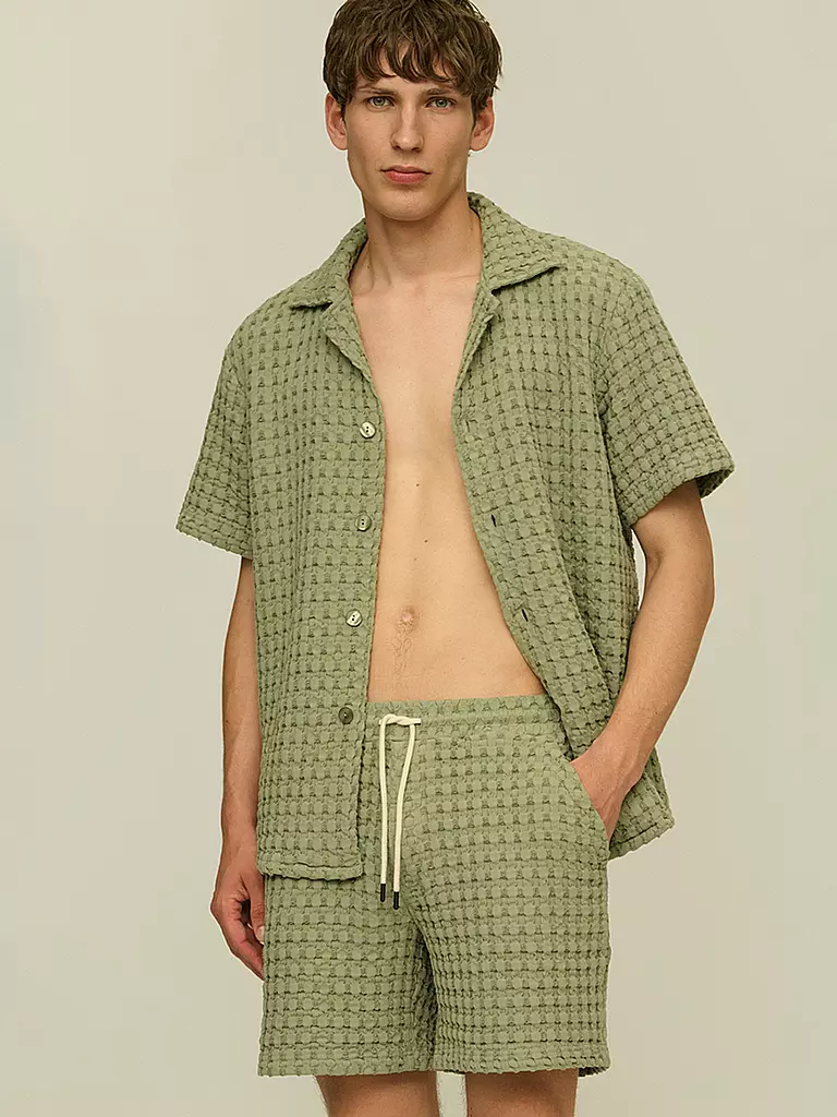 OAS Shorts olive