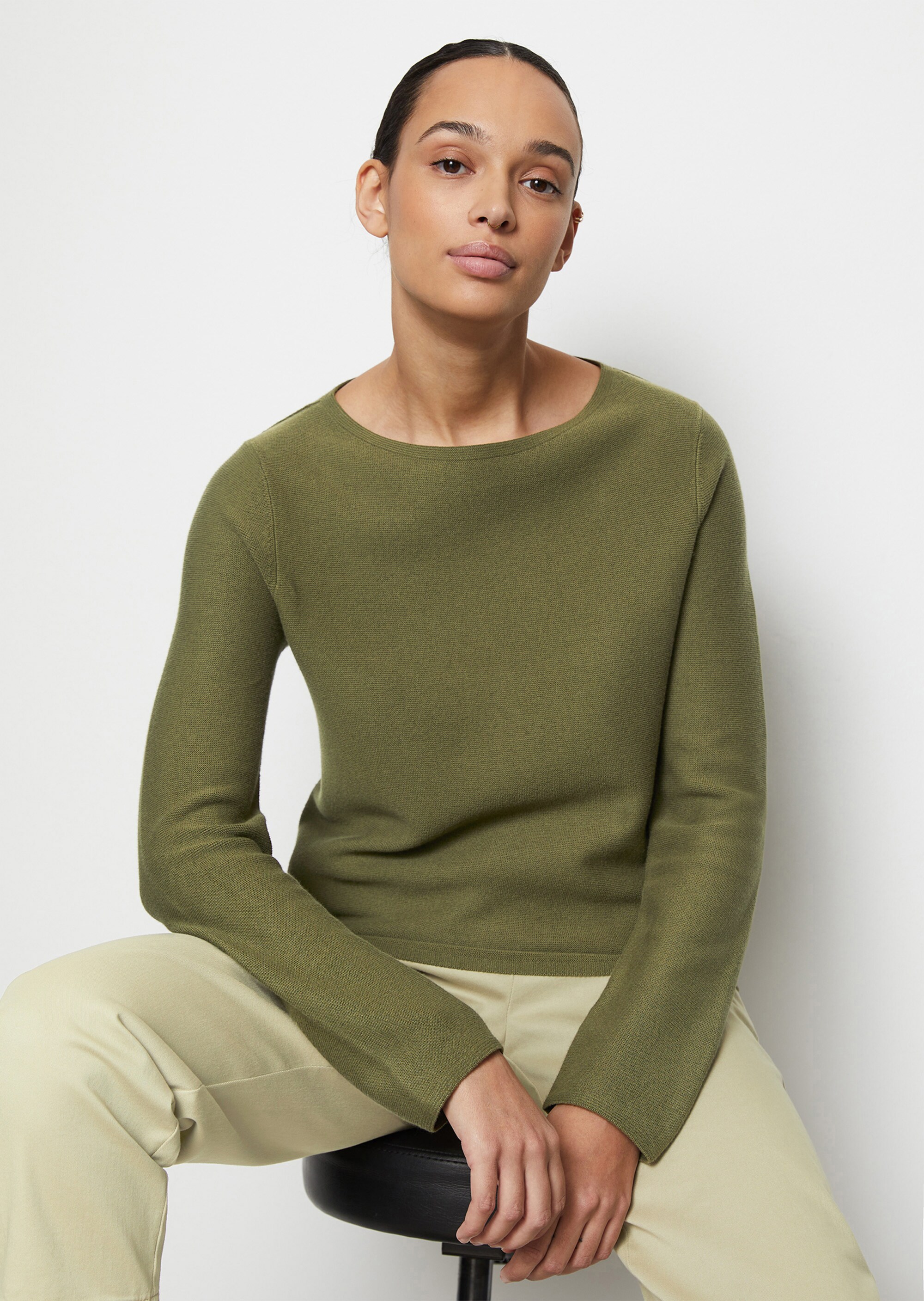 Rundhals-Strickpullover regularmit feinen linken Maschen