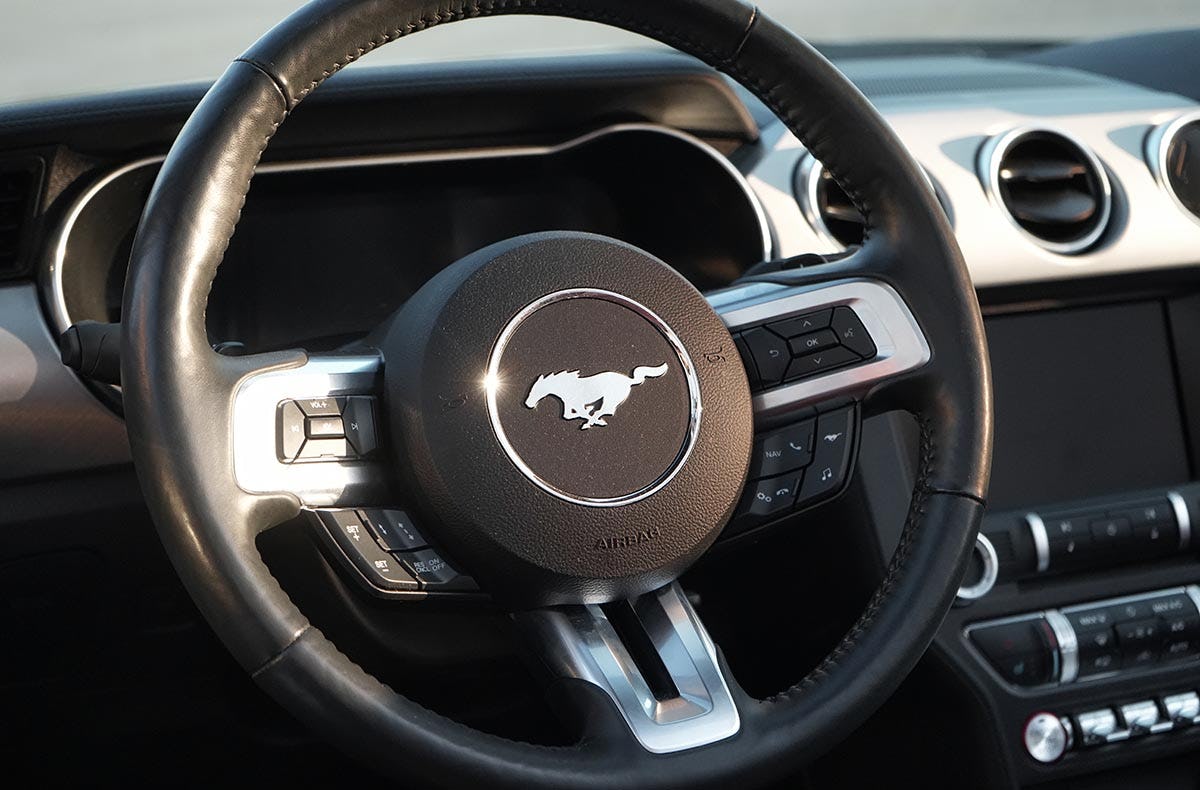 Ford Mustang Cabrio mieten Bötzingen (1 Tag)