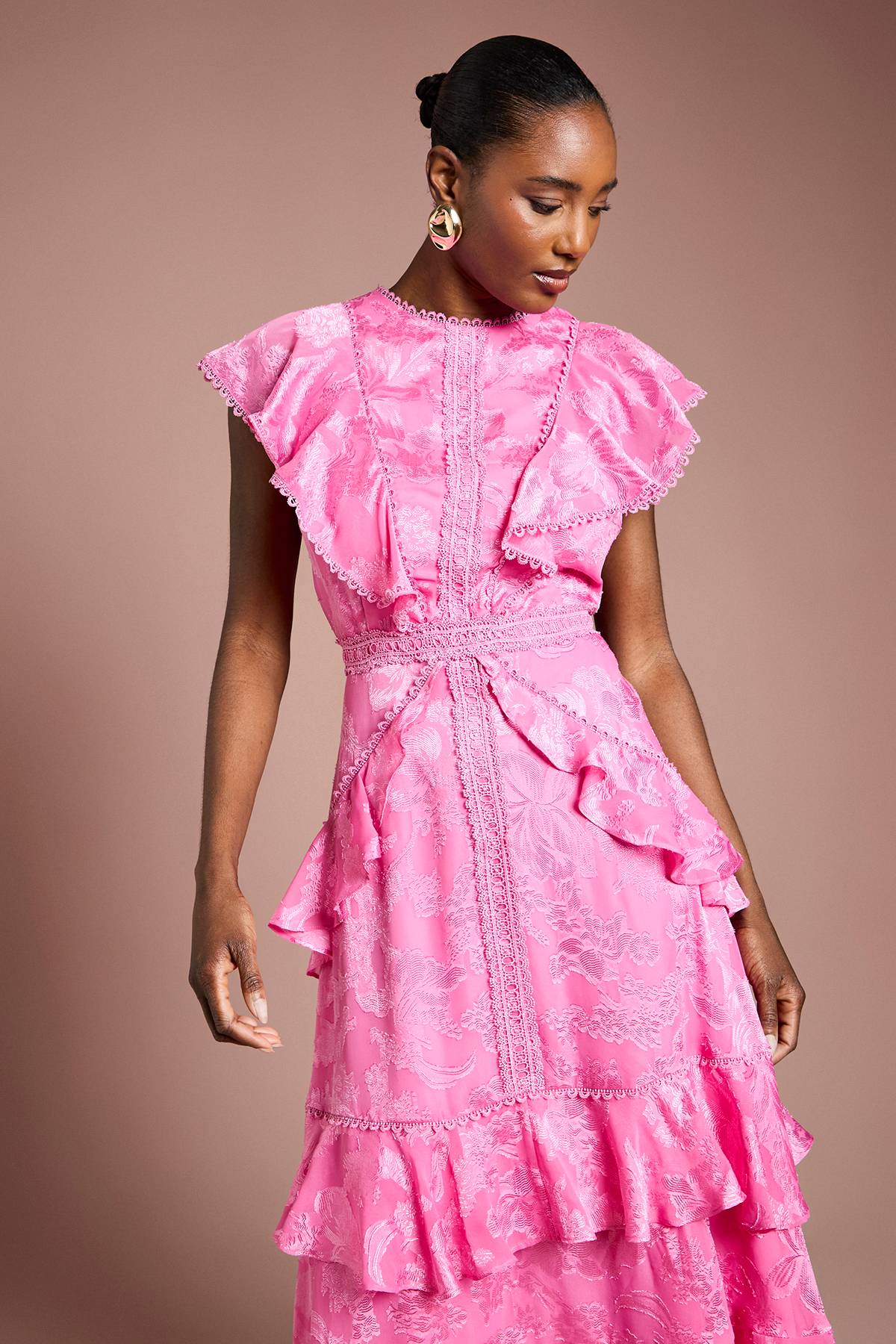 Coast Robe Mi-Longue en Satin Jacquard à Détails Volantés