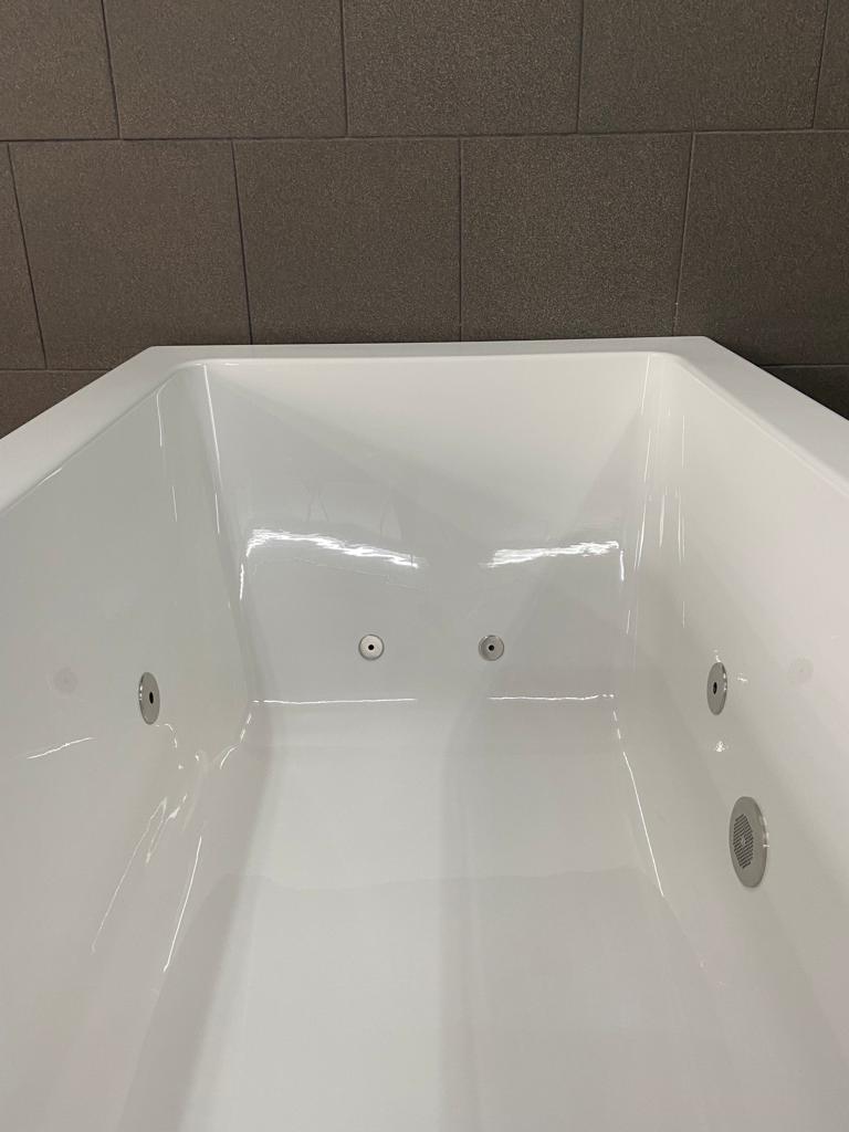Lambini Designs Cube bubbelbad 170x75cm elektronisch 6 4 2 hydrojets RVS