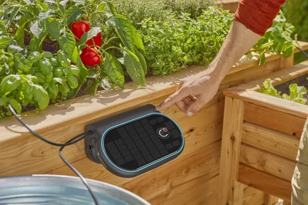 Gardena AquaBloom L solcelledrevet vandingssæt