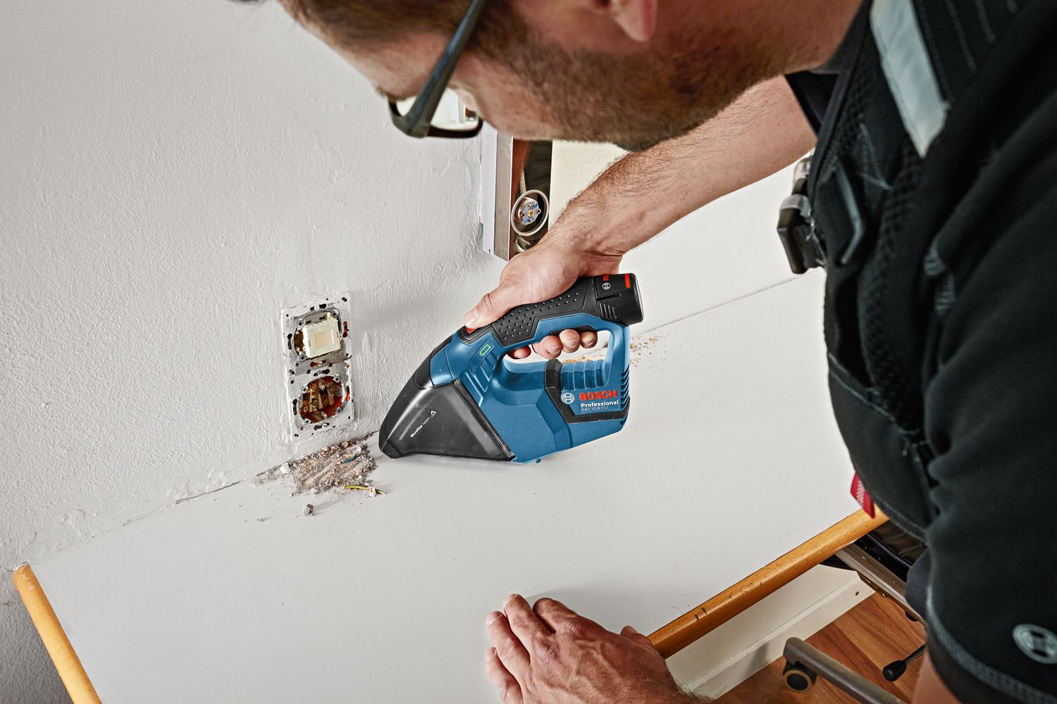Bosch Professional GAS 12V Accu handstofzuiger 12V Basic Body in L-Boxx - 06019E3001