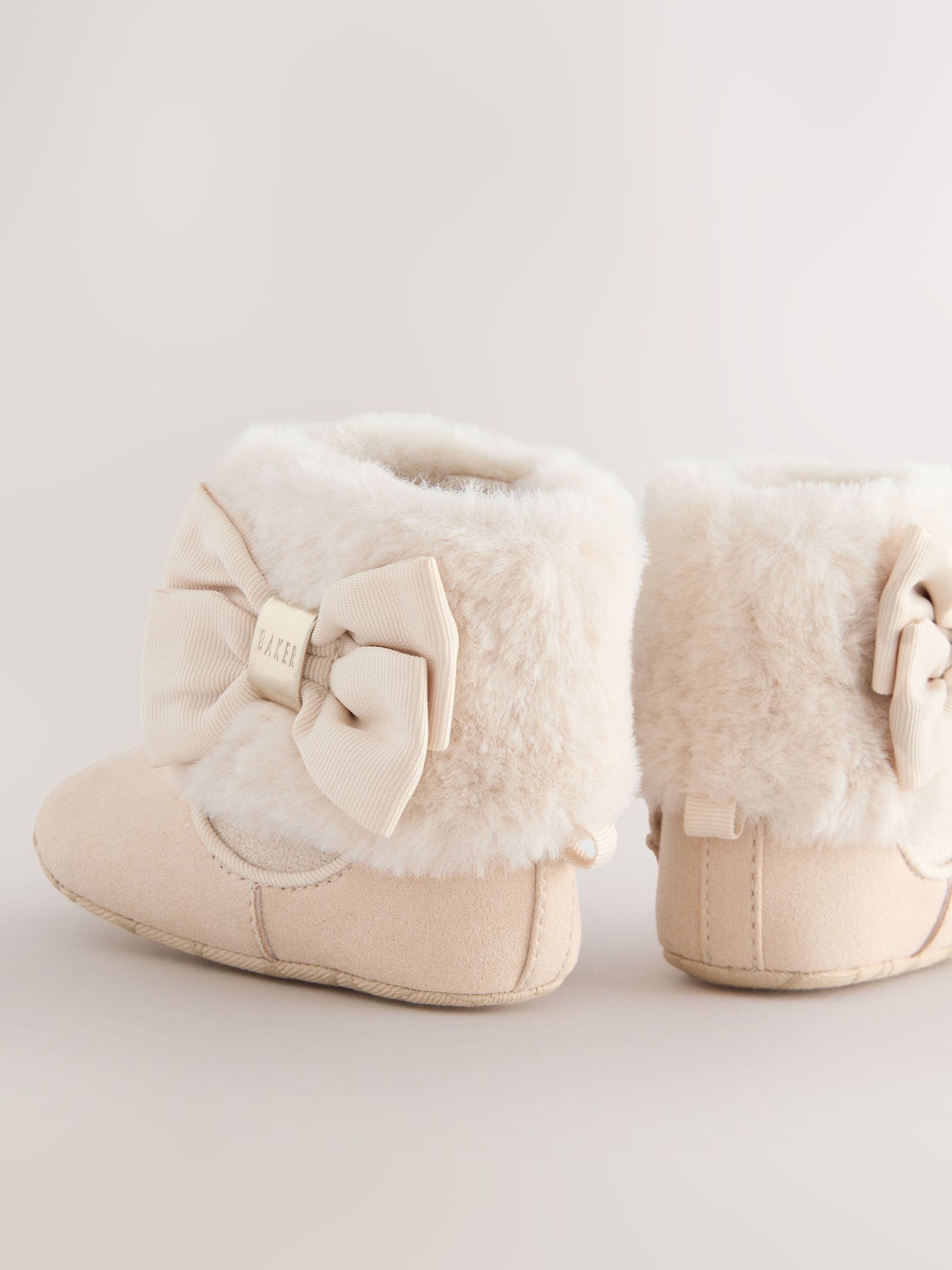 Gebroken wit - Baker by Ted Baker gewatteerde laarsjes met imitatiebont voor babymeisjes