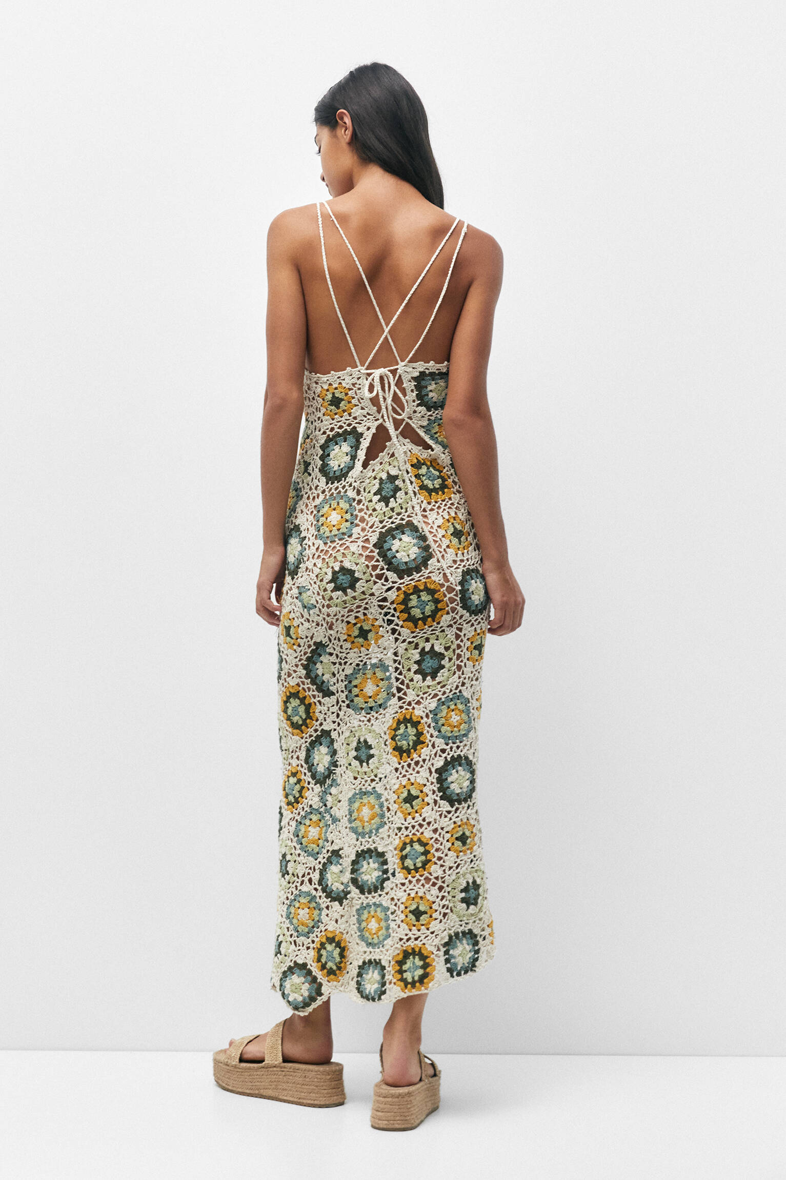 VESTIDO LONGO DE CROCHÊ COM RETALHOS - NATURAL