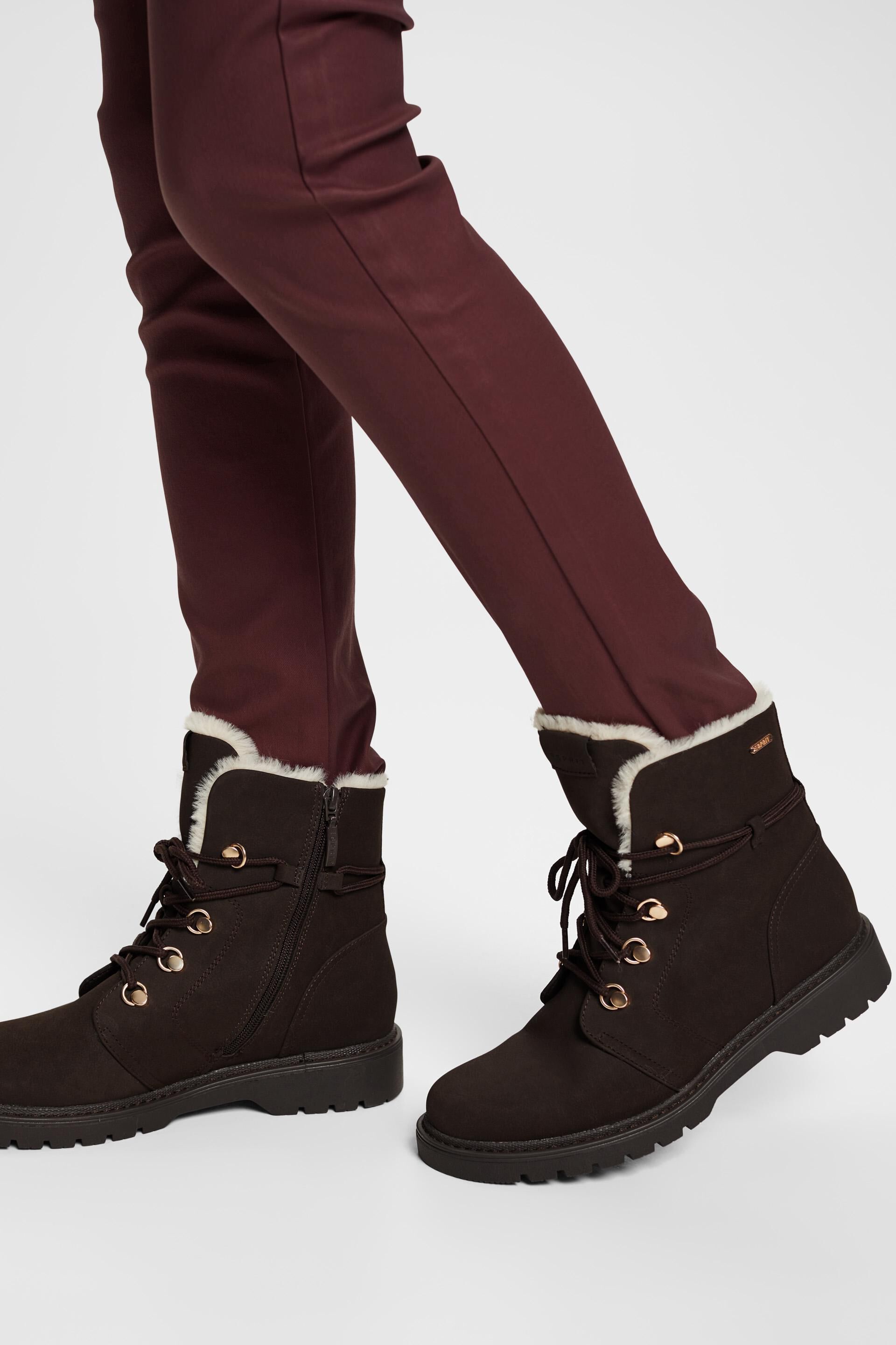 Boots à lacets aspect velours