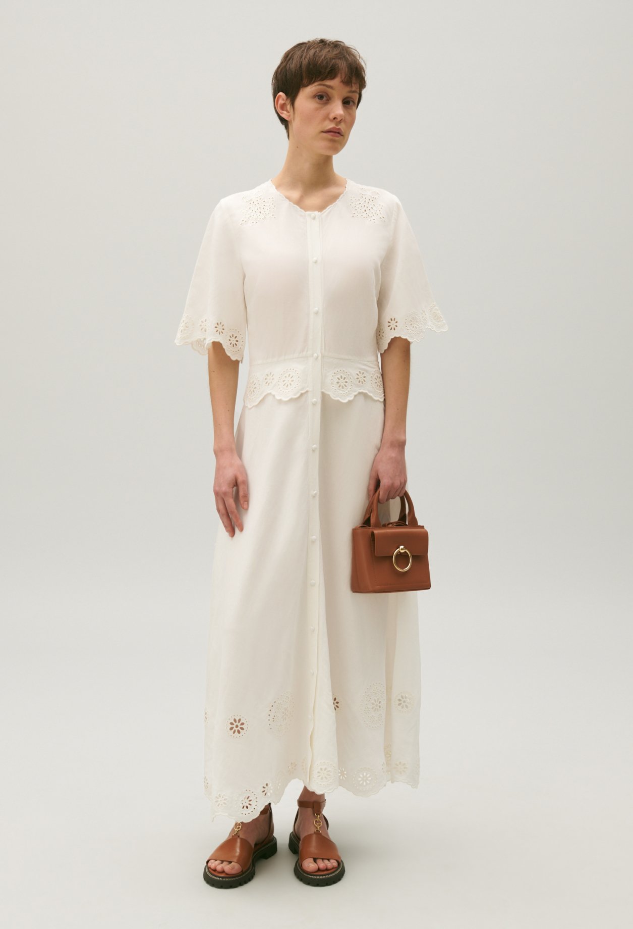 Robe longue broderie anglaise ecrue