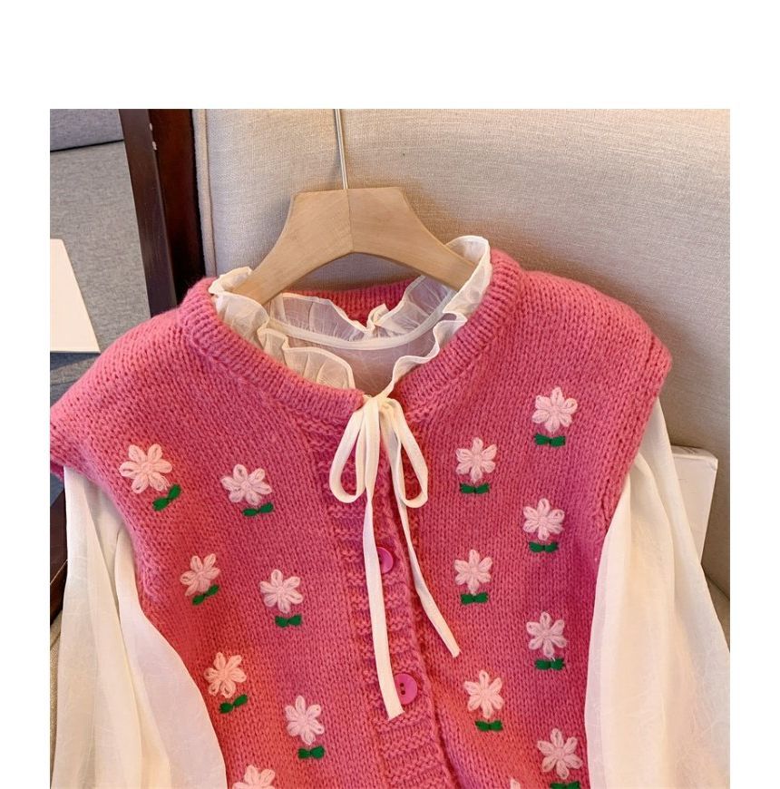 Magimomo - Ronde hals bloementrui vest / blouse met ruches