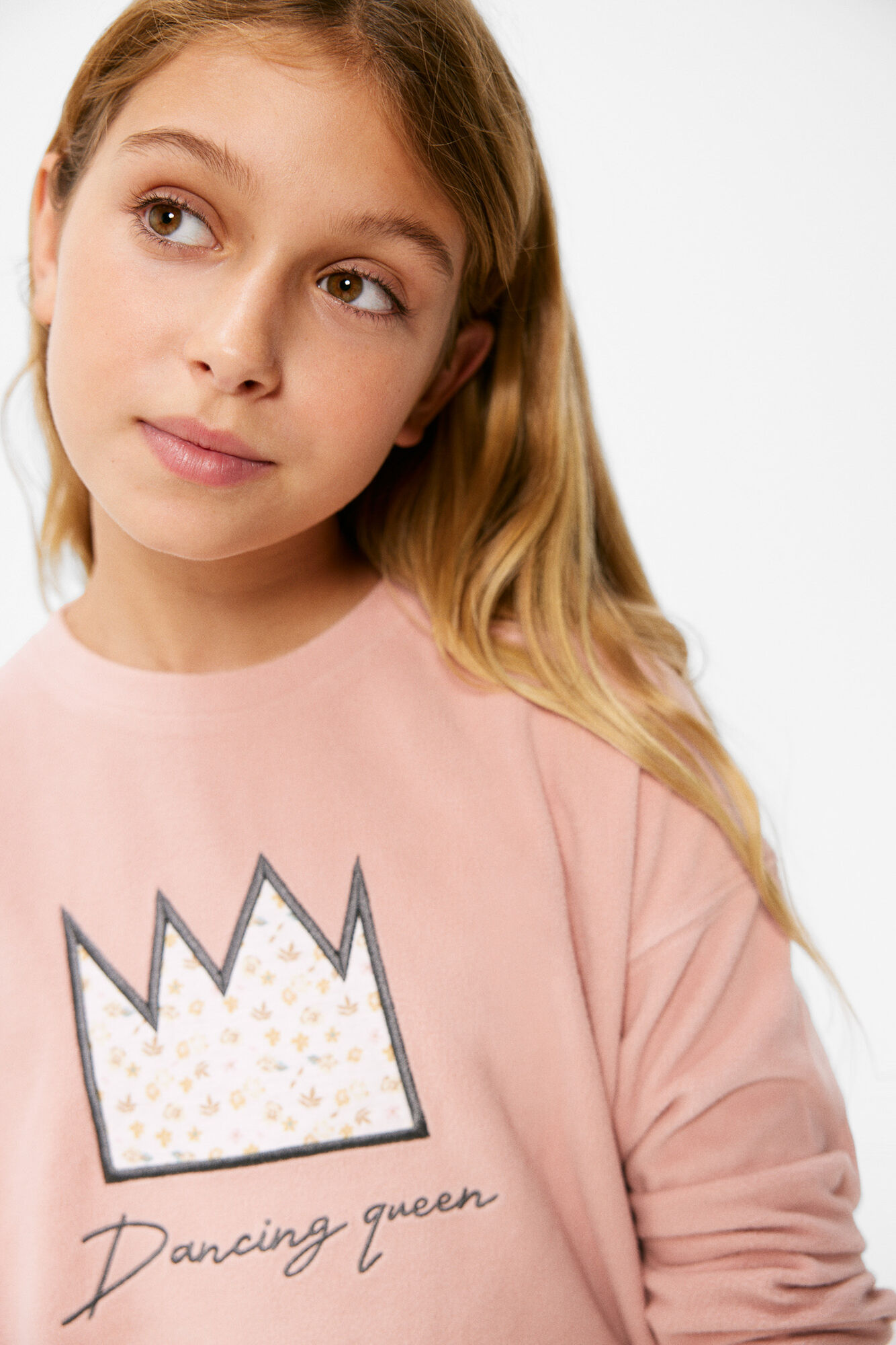 Pijama de lã polar com estampa de coroa para meninas