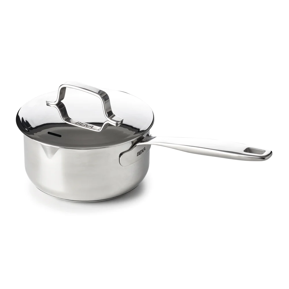 Casserole avec bec verseur et son couvercle Maestro 16 cm en inox Beka