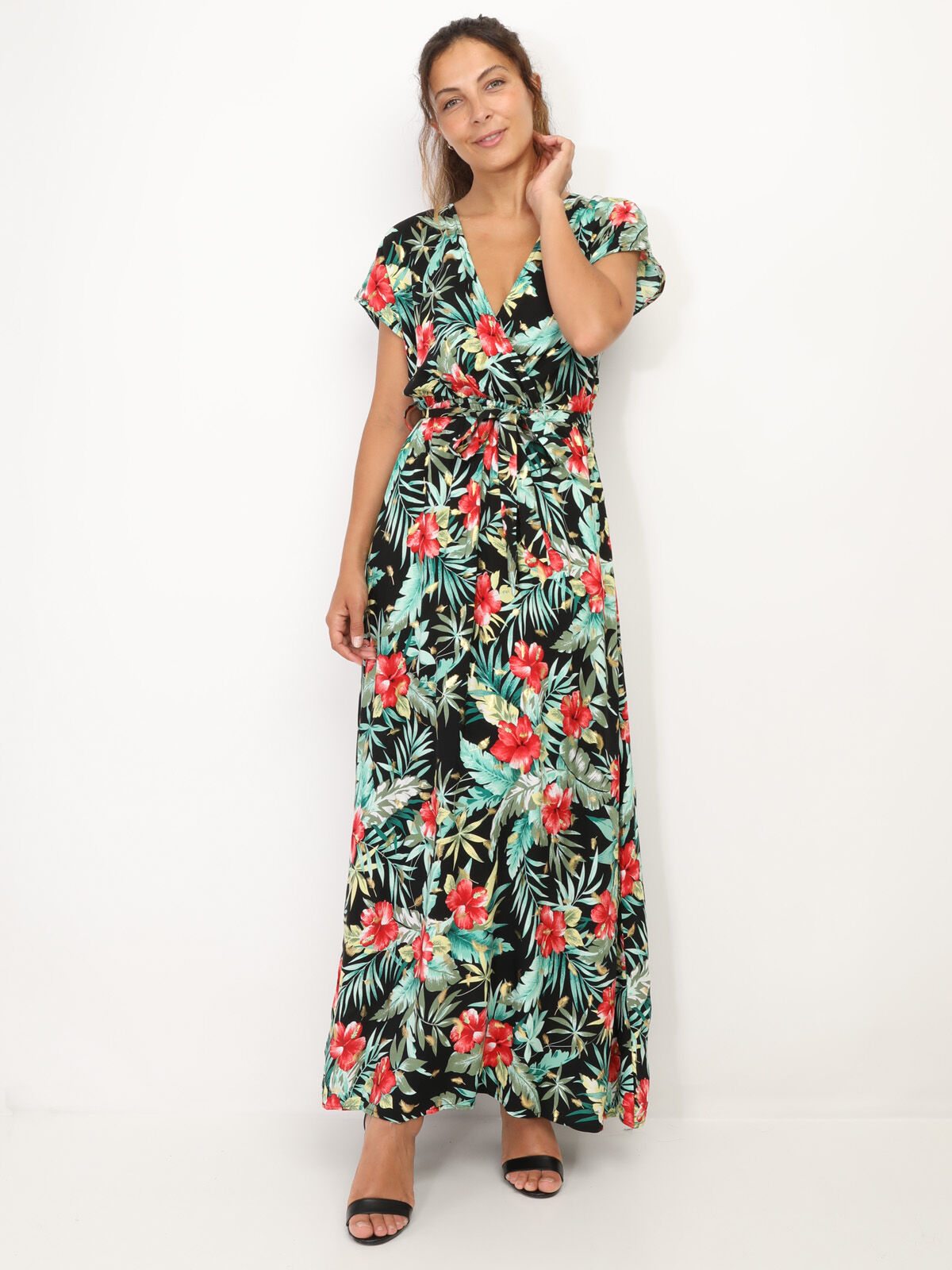 Robe ceinturée à motif fleurs et feuilles- Noir