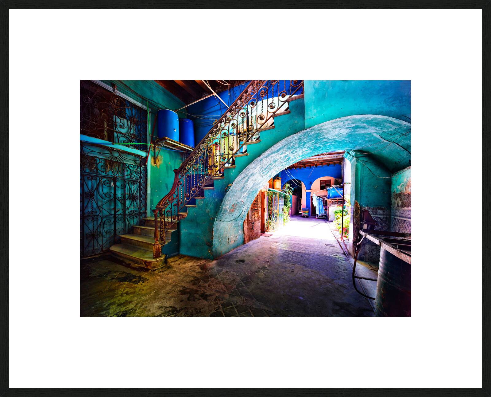 Solar Habana y Amargua I by Werner Pawlok - Limited Edition. Edition of: 150. Signed.