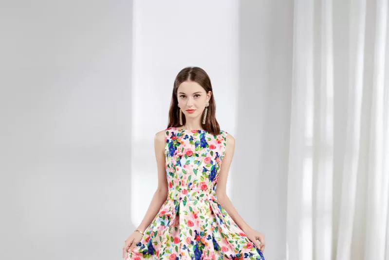 Aurora - Mouwloze maxi-A-lijnjurk met bloemenprint
