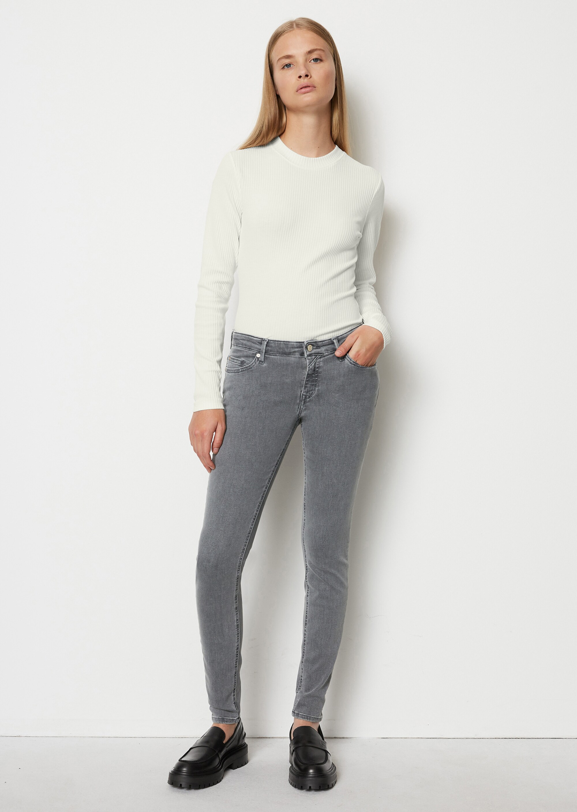 Jeans Modell SIV Skinny low waistaus stretchigem Organic Cotton-Mix