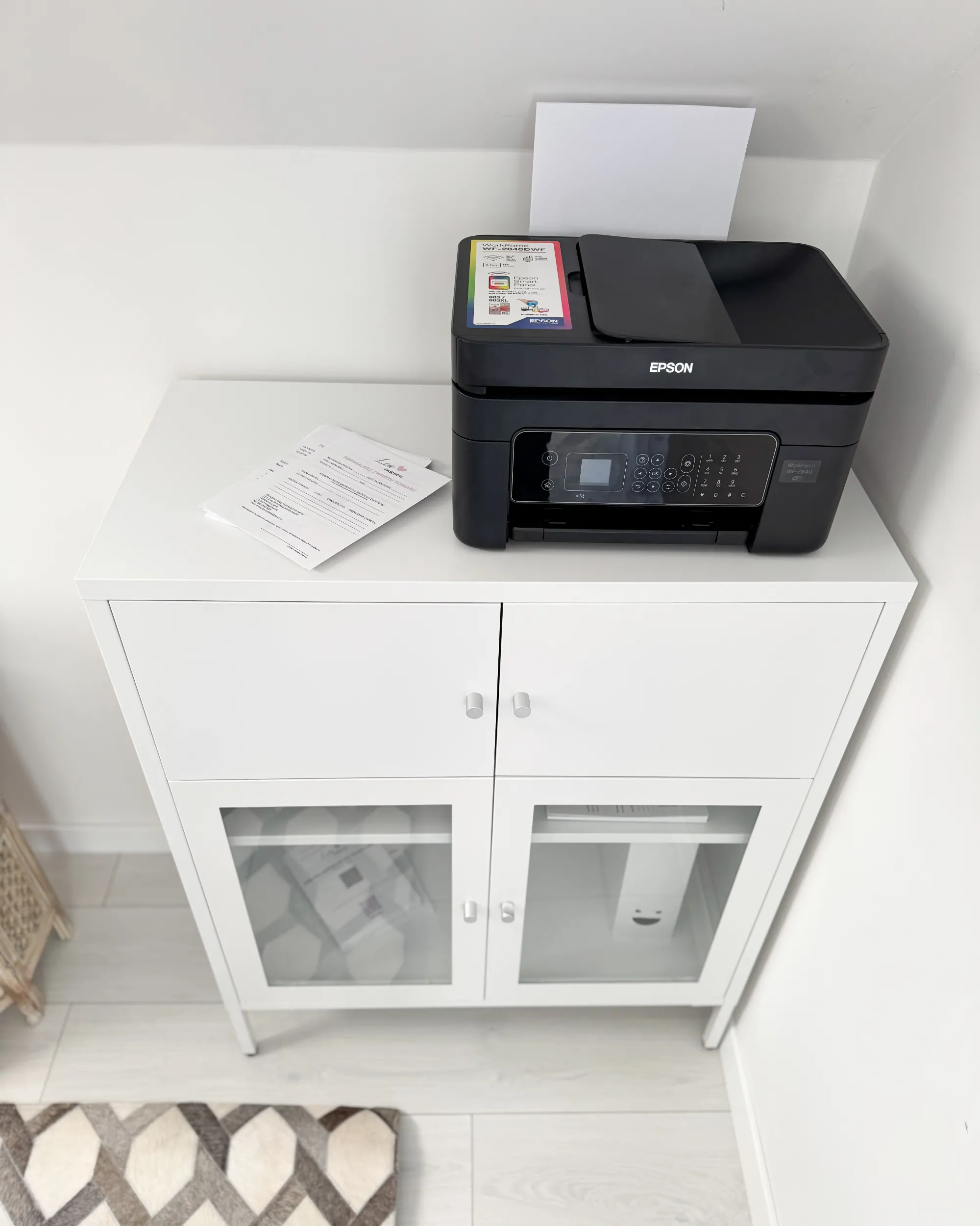 Dressoir met glazen deuren ESHOLT Metaal 80 cm Wit