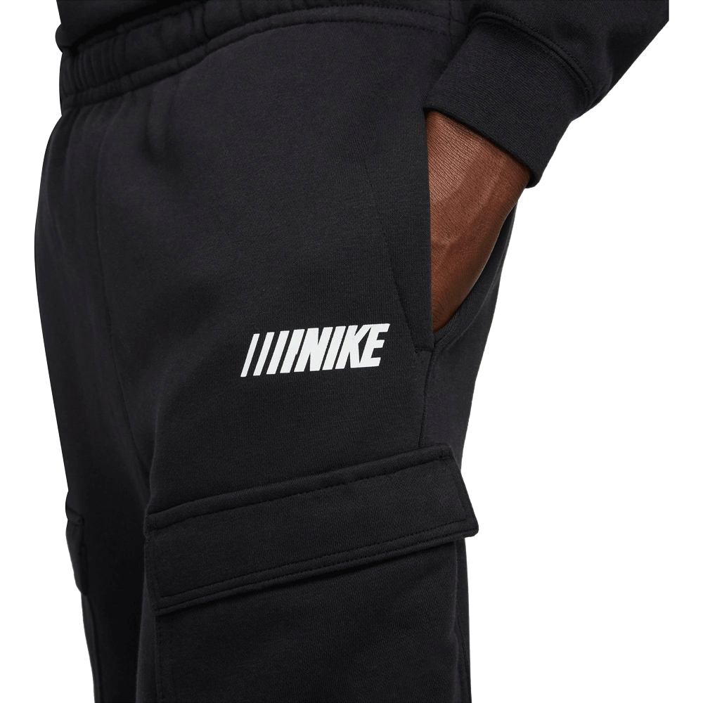 Nike Sportswear Standard Issue Jogginghose Herren schwarz