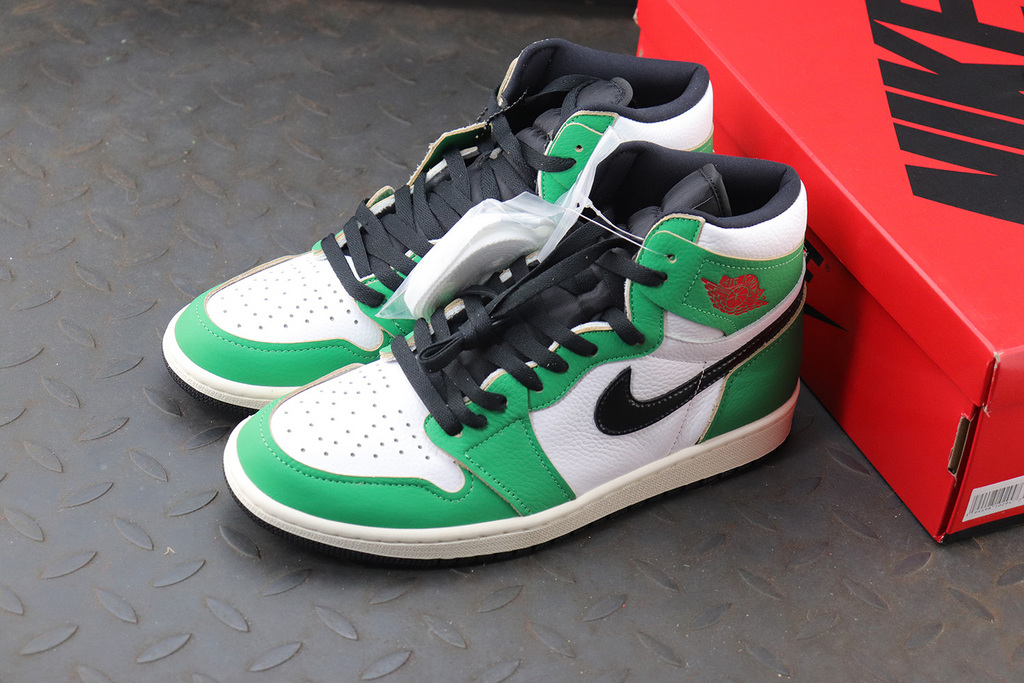 Jordan 1 Retro High Lucky Green