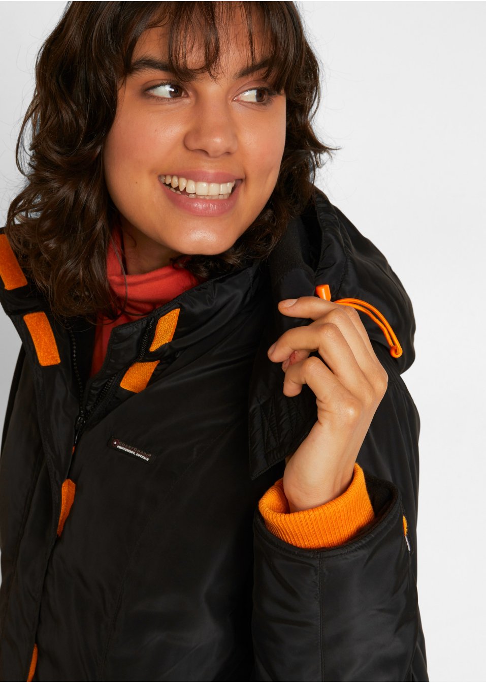 Veste outdoor à capuche amovible