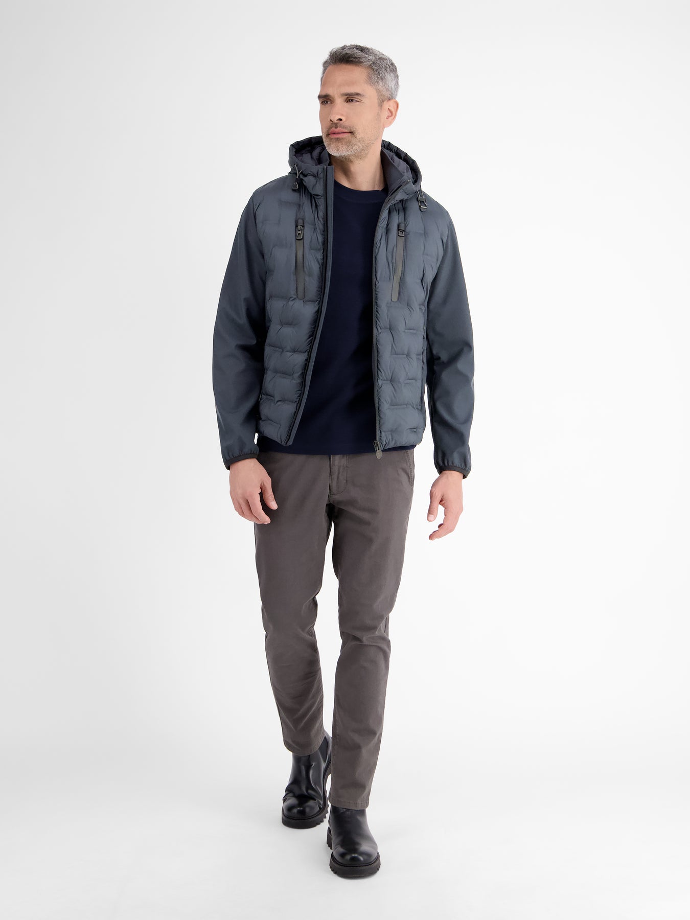 Sportive Hybrid-Jacke mit Steppfront