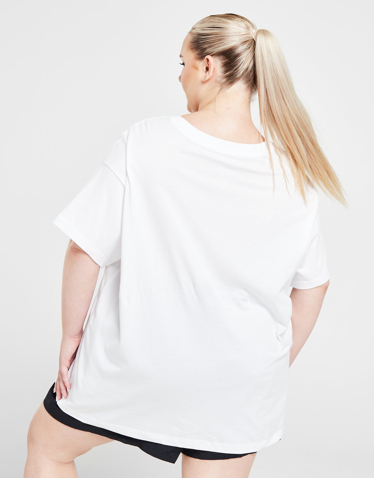 Nike Haut à manches courtes oversize pour Femme (grande taille) Sportswear Essential