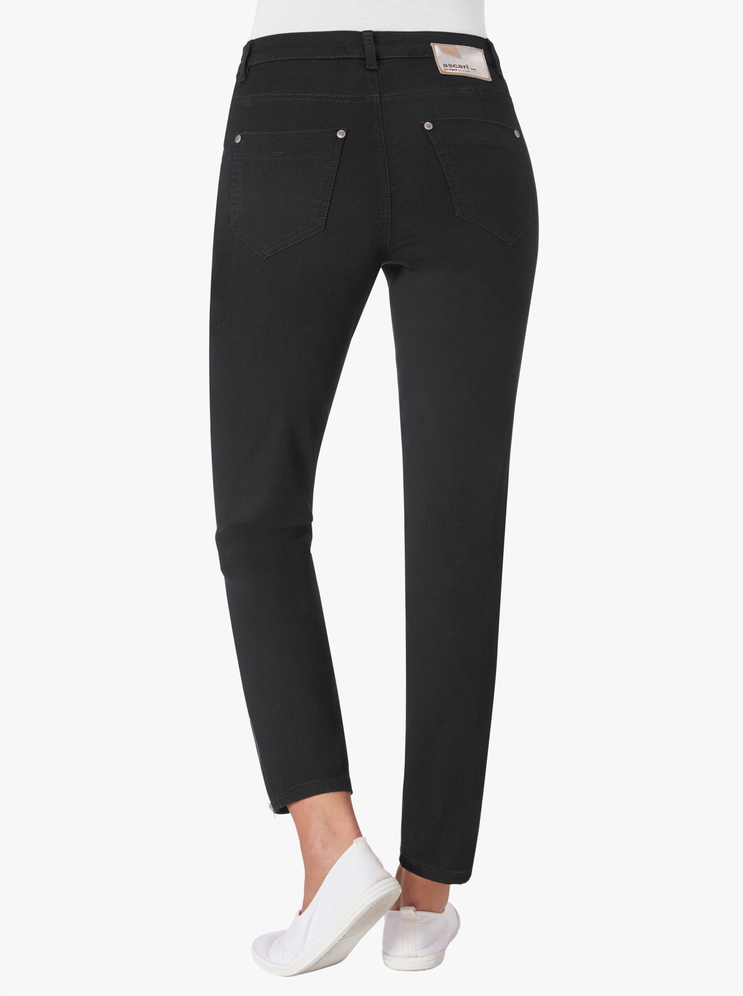 Stretch-Jeans mit Bauch-weg-Effekt