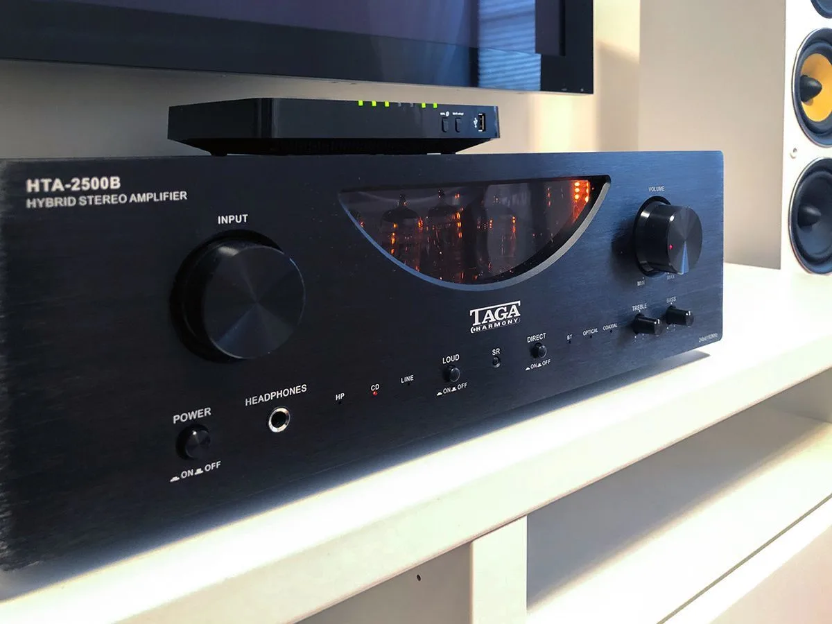 Taga Harmony HTA-2500 Noir Amplis hi-fi stéréo