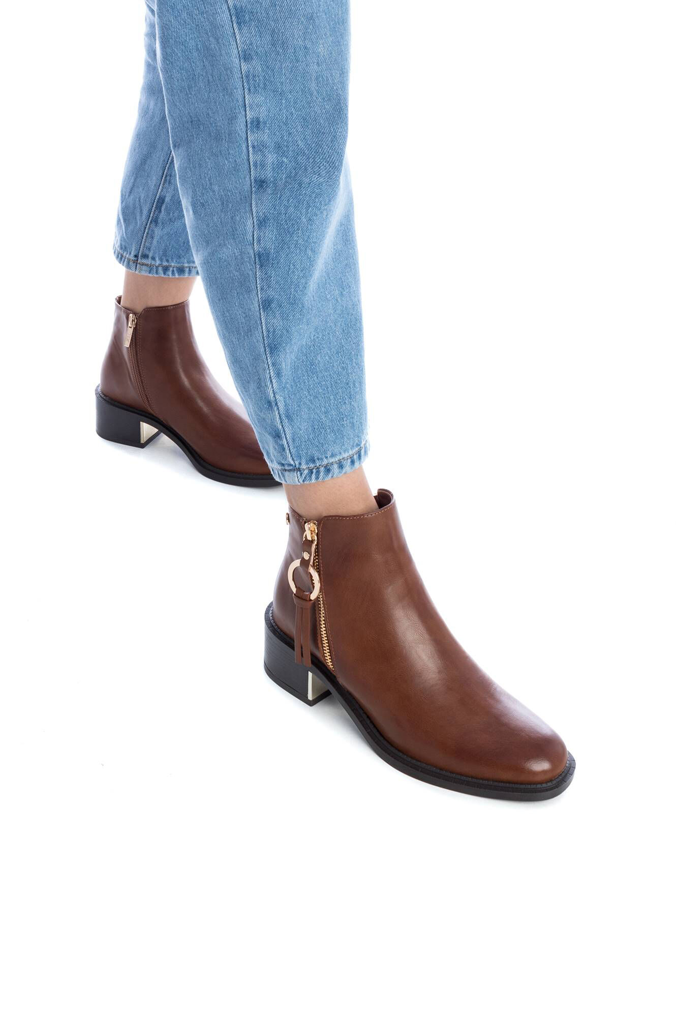 Botas de cano curto femininas