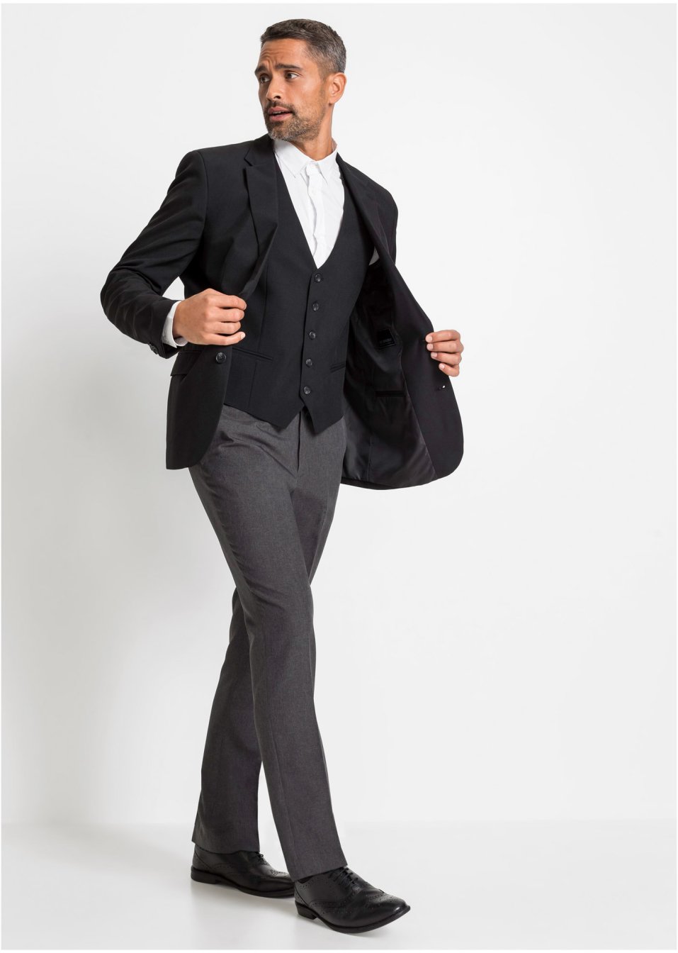 Costume 4 pièces : veste de costume, gilet sans manches, 2 pantalons