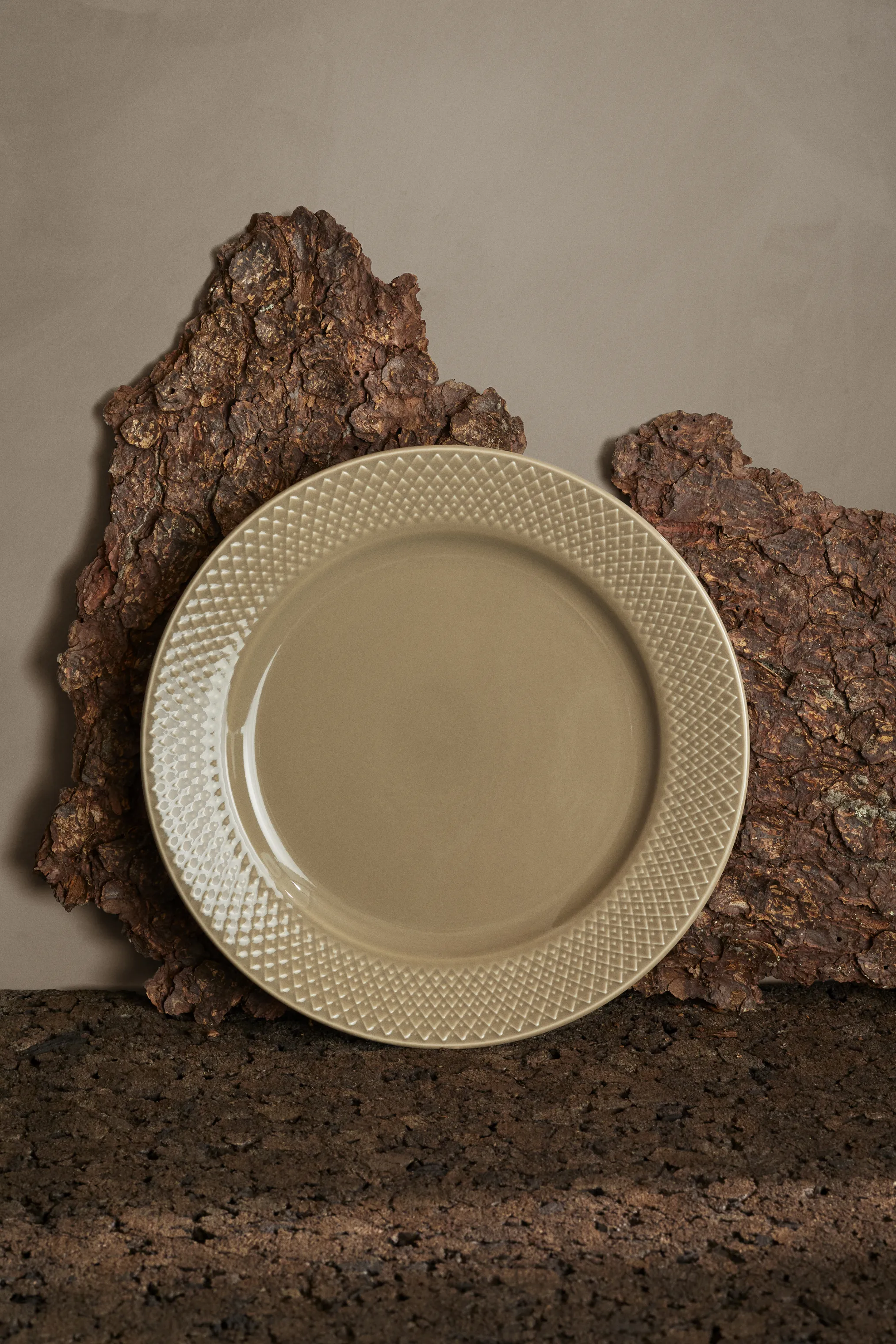 Lyngby Porcelæn Rhombe Earth Middagstallerken