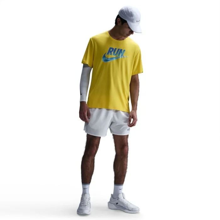 Nike Herre T-shirts Run Energy Miler SS Tee Gul