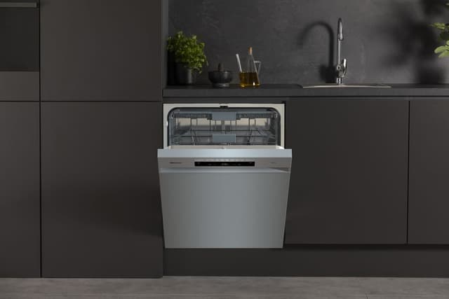 Hisense Opvaskemaskine HBU663BX (rustfri stål)