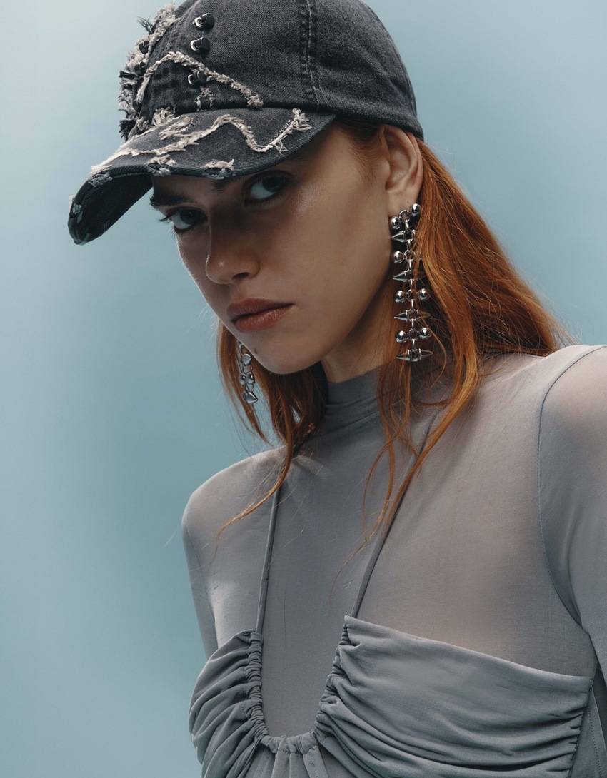 Boné Bershka Denim Generation com rasgos