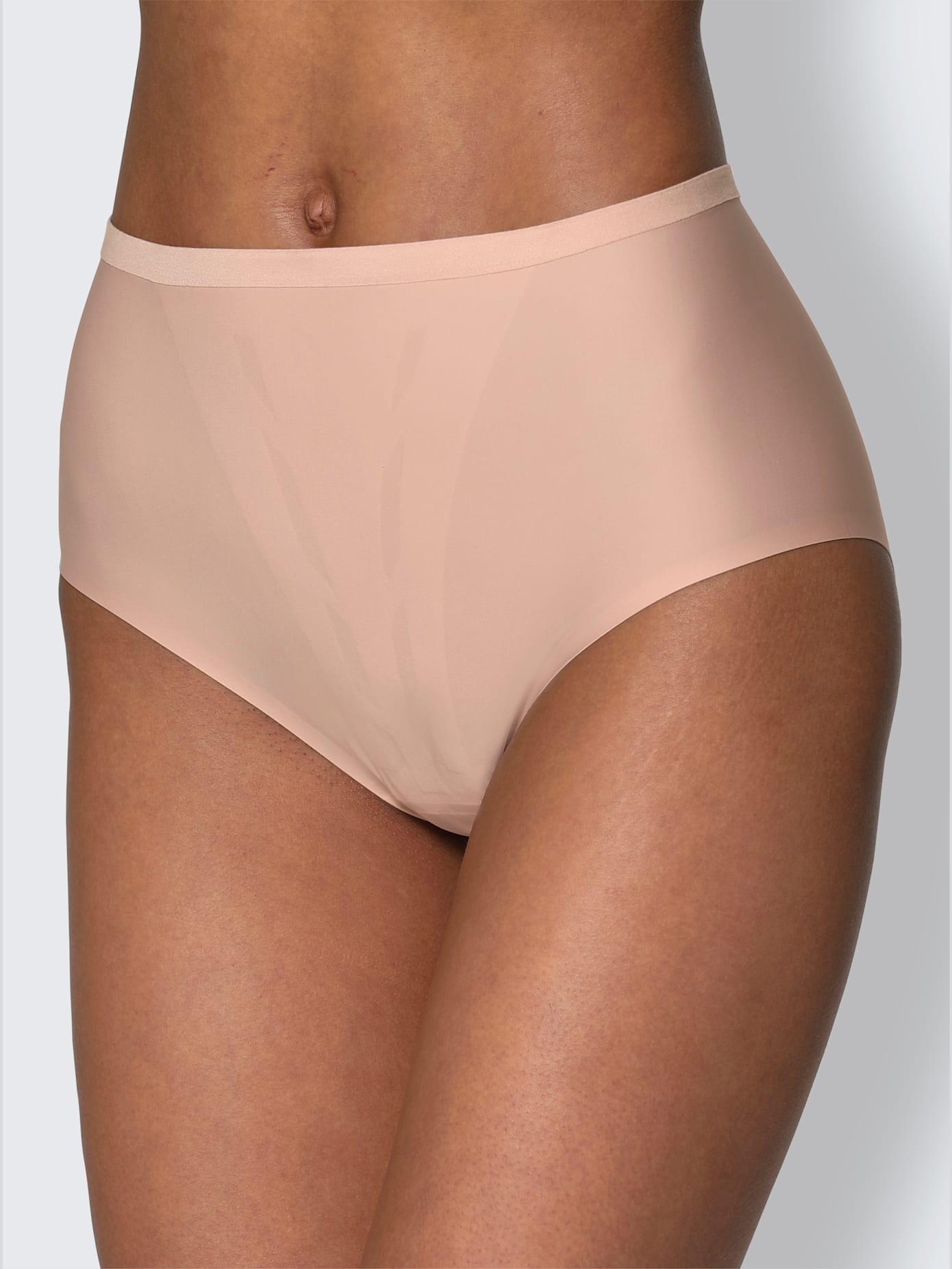 Slip gainant effet moulant