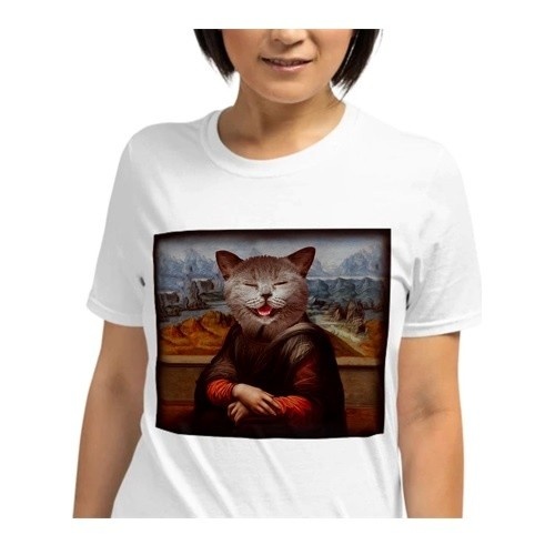 Camiseta feminina Mascochula, La Gioconda, personalizável com o seu animal de estimação, branca.
