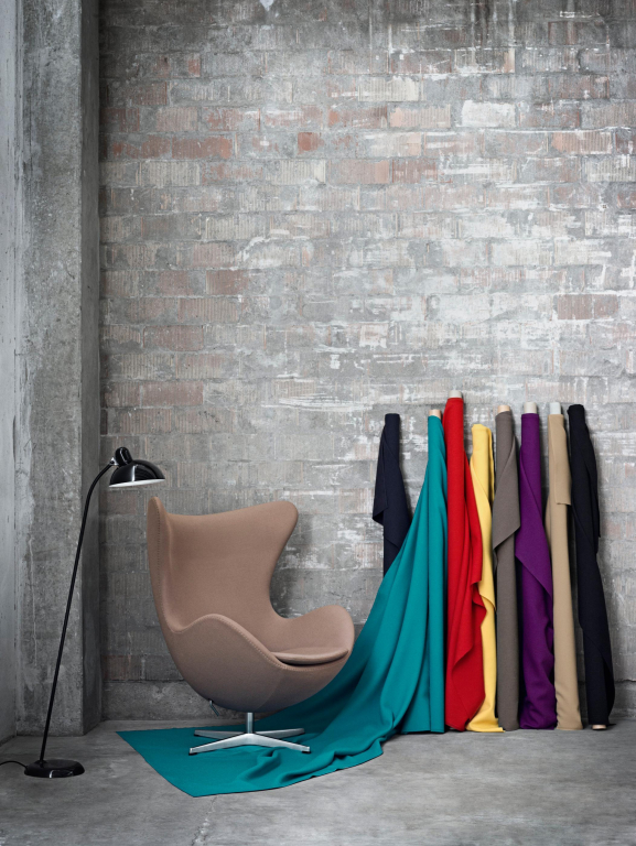 Fritz Hansen Kaiser Idell 6556-F vloerlamp olive green