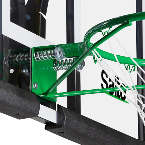 Salta Basketball stander center