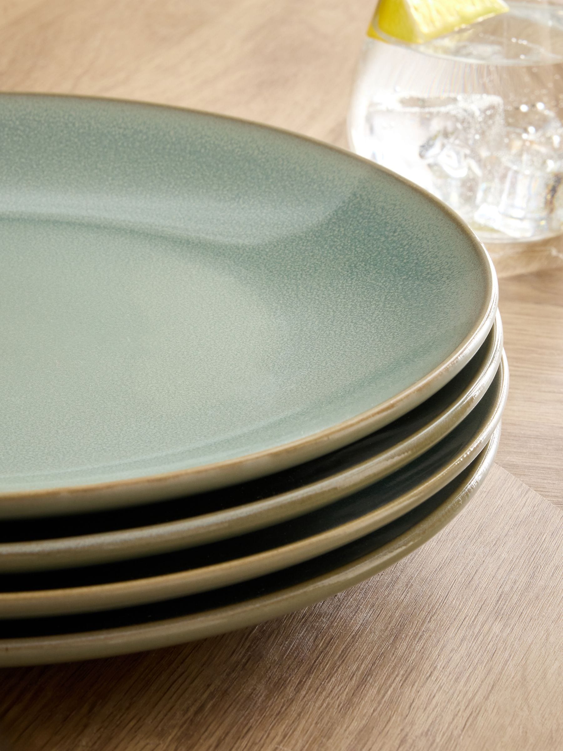 Set of 4 Hampton Dinner Plates
