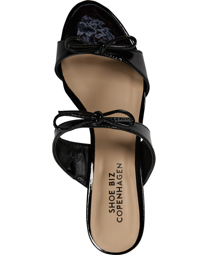 Shoe Biz Bedford Black