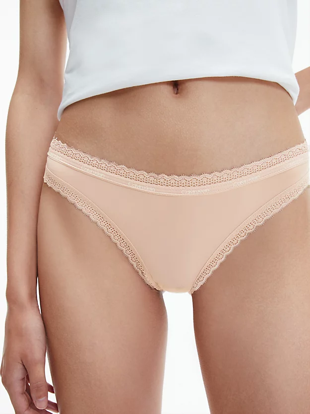 Tanga - Bottoms Up