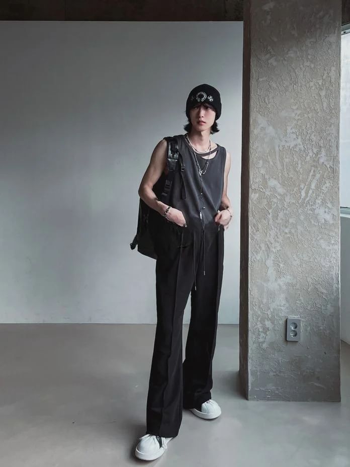 Seoulchic - Mouwloos tanktopje met effen uitsnijding